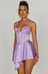 Abito da donna viola