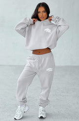 https://cdn.shopify.com/s/files/1/2060/7491/files/studio-sweatpants-light-grey-white-pants-xs-babyboo-fashion-31198169006143.jpg?v=1748603276