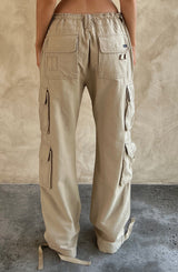 Pantaloni Cargo Tinashe Sand